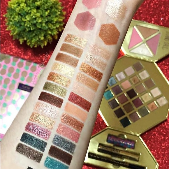 ⚠️ PRICE FIRM SHUTTING DOWN ⚠️ 🆕🍍 SWEET ESCAPE Collectors Set - Picture 3 of 7